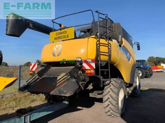 Cosechadora de Cereal - New Holland - cr 9070