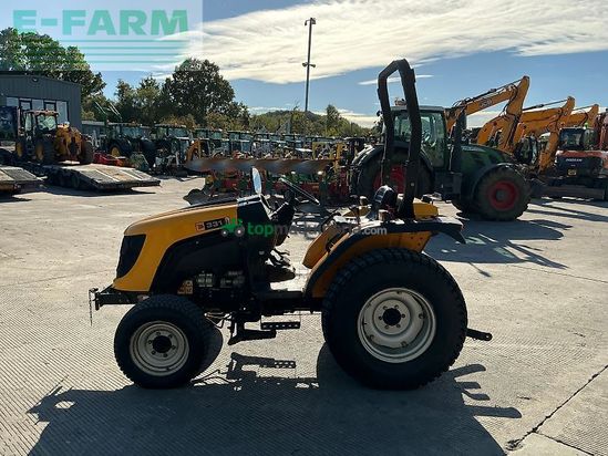 Tractor agrícola - JCB - 331 hst compact tractor (st24601)