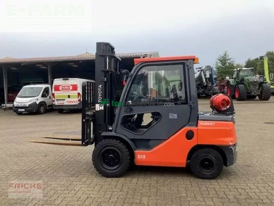 Elevadora - Toyota - 02-8fgjf35