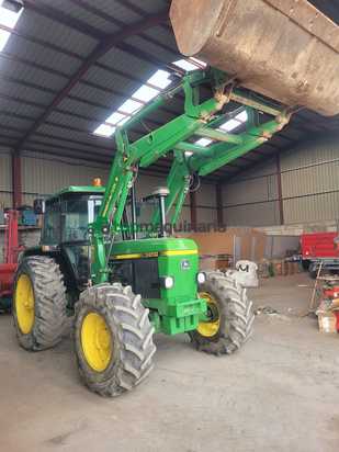 Tractor agrícola - John Deere - 3650 con pala