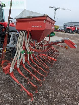 Sembradora - Kverneland - dl 4m schleppschare