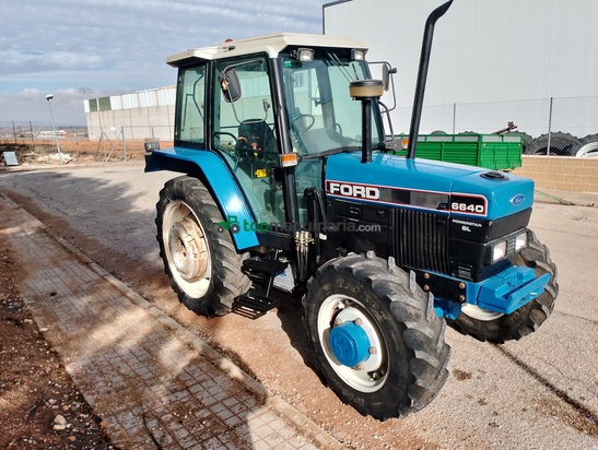 Tractor agrícola - Ford - 6640