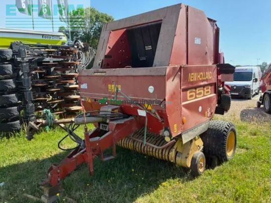 Empacadora gigant - New Holland - 658