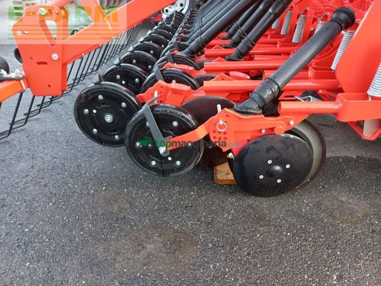 Combinado de siembra - Kuhn - hrb 302/ integra 3003