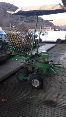 Rastrillo KRONE SWADRO 385