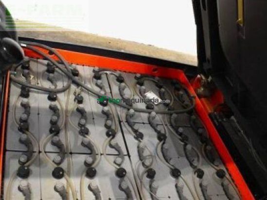 Elevadora - Linde - e 50 hl 388