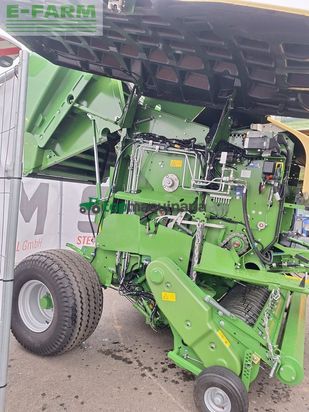 Empacadora gigant - Krone - comprima f 125 xc