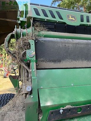 Empacadora gigant - John Deere - v451m