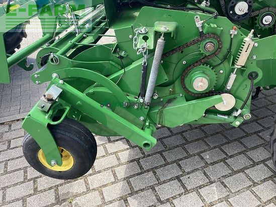 Empacadora gigant - John Deere - v461m