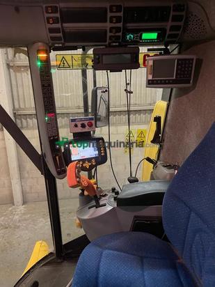 Cosechadora de Cereal - New Holland - CSX7060