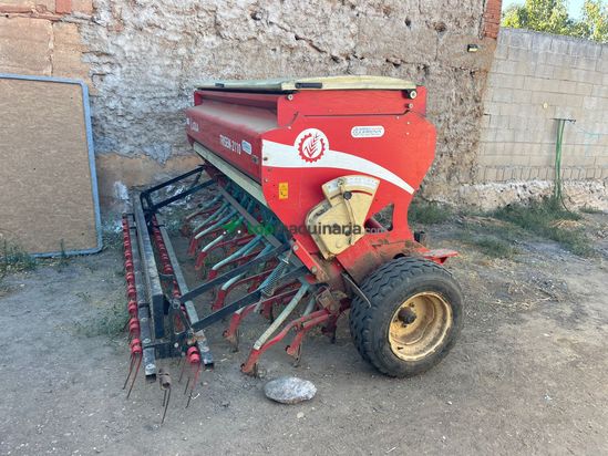 Sembradora Lamusa seminueva de 3 m
