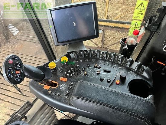 Cosechadora de Cereal - New Holland - cr 8.90