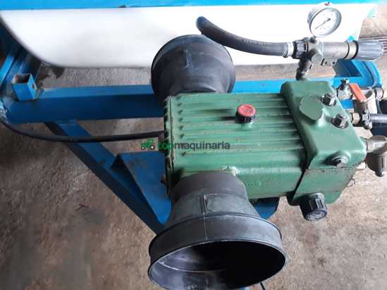 Pulverizador arrastrado Agrimeca 2000