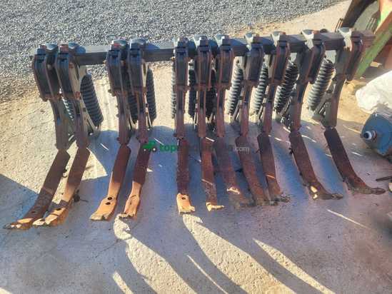Brazos chisel rastrojero Kuhn 