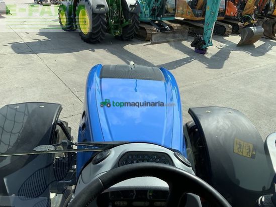Tractor agrícola - New Holland - t7.260 tractor (st23278)