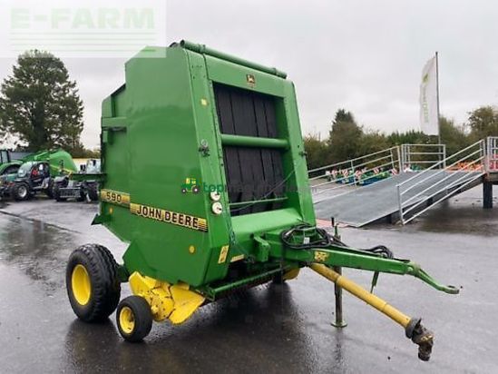 Empacadora gigant - John Deere - 590
