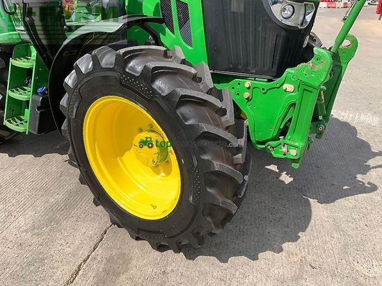 Tractor agrícola - John Deere - 6090m tractor (st26117)