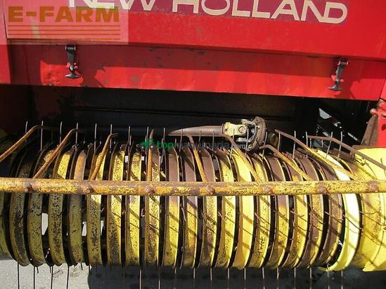 Empacadora gigant - New Holland - hayliner 386