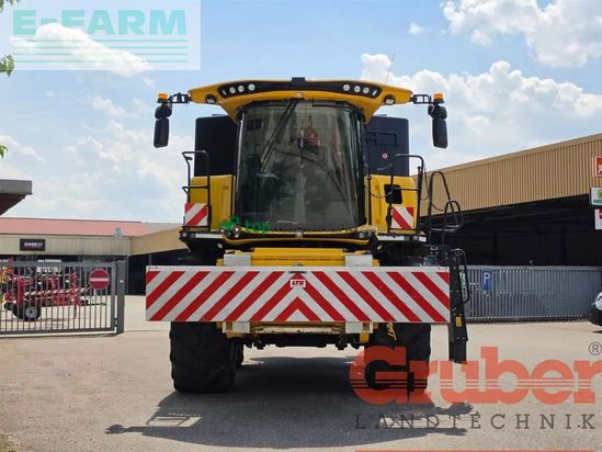 Cosechadora de Cereal - New Holland - cr 8.80