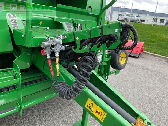 Empacadora gigant - John Deere - F 441 M Rundballenpresse