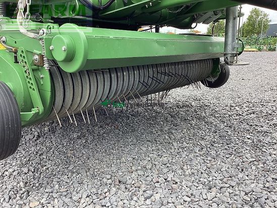 Empacadora gigant - Krone - comprima v 180 xc