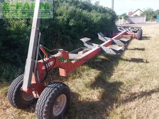 Cosechadora de Cereal - Massey Ferguson - 9895