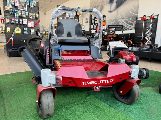 Cortacésped de giro cero marca Toro Timecutter
