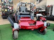 Cortacésped de giro cero marca Toro Timecutter