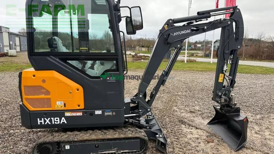 Excavadora - Hyundai - hx19a