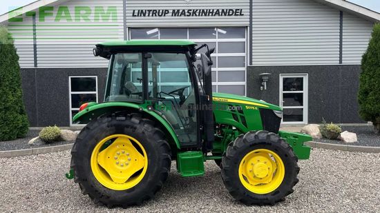 Tractor agrícola - John Deere - 5075e med aircondition og vendegear