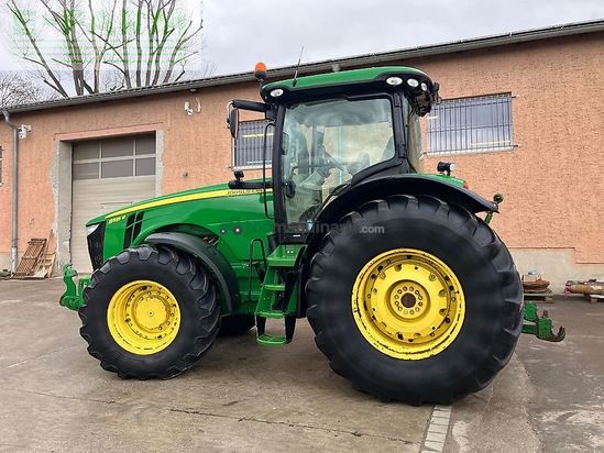 Tractor agrícola - John Deere - 8335r *powr shift*
