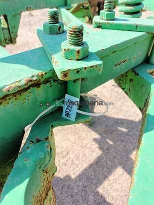 Cultivador de 7 brazos con muelles