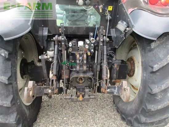 Tractor agrícola - Valtra - t190 med frontlift og affjedret foraksel