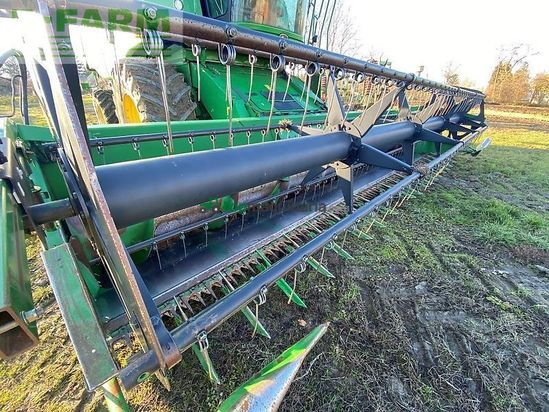 Cosechadora de Cereal - John Deere - w650