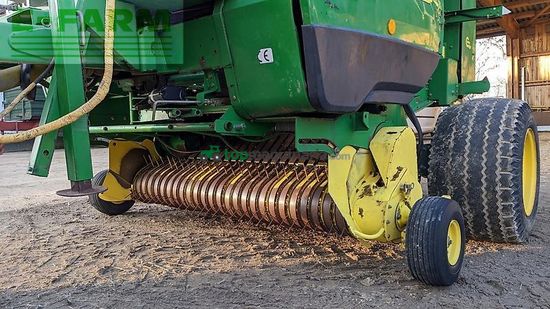 Empacadora gigant - John Deere - 592