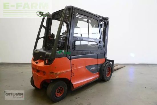 Elevadora - Linde - e 50/600 hl 388