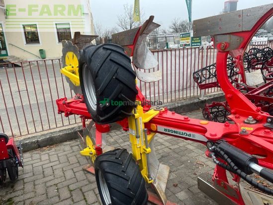 Arado - Pöttinger - servo 3000 plus vierscharig anbaupflug vorführpf