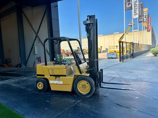 Carretilla Caterpillar V50 D 