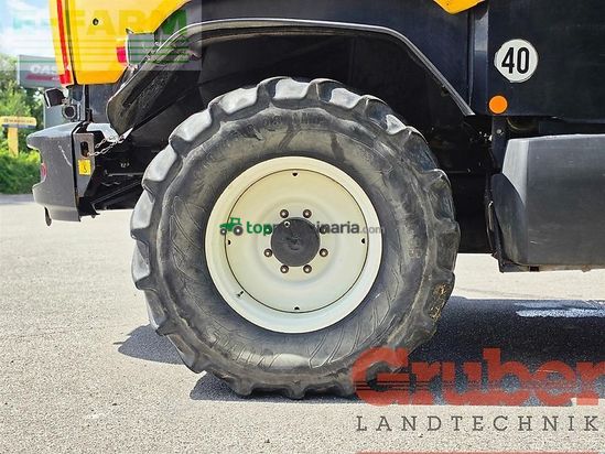 Cosechadora de Cereal - New Holland - fr 9060
