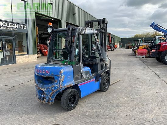 Elevadora - Nissan - 30 forklift (st24877)