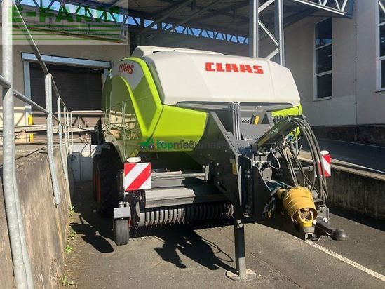 Empacadora gigant - Claas - quadrant 4200 rc