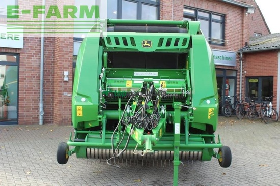 Empacadora gigant - John Deere - v461r