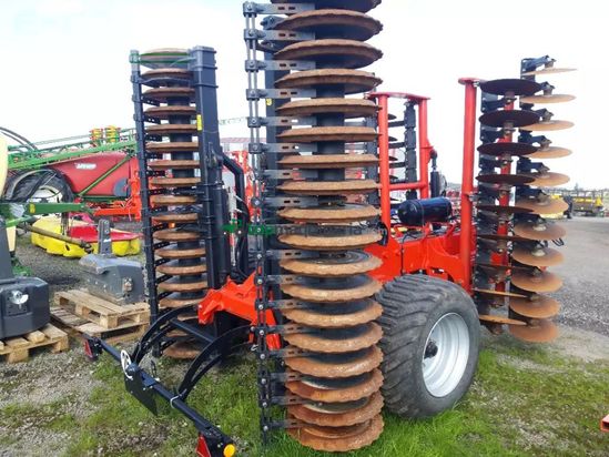 Cultivador - Gregoire Besson - normandie 5 m.