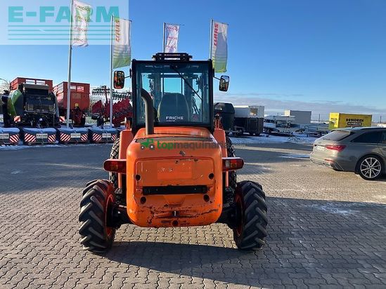 Elevadora - JCB - 930-4 t4