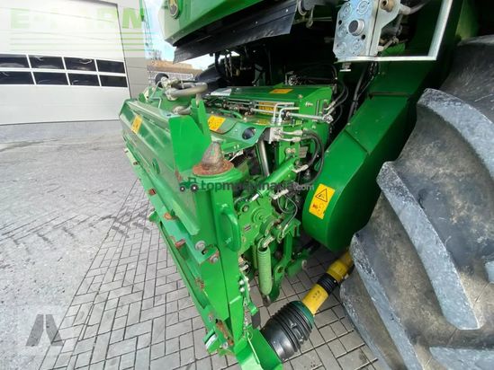 Cosechadora de Cereal - John Deere - 8400i
