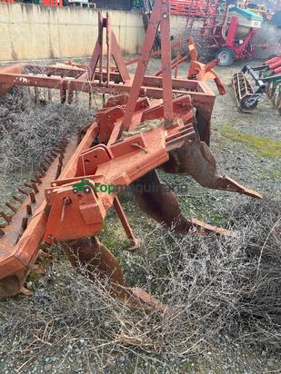 Topo subsolador con rulo de púas