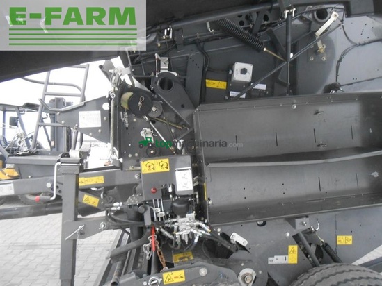 Empacadora gigant - Claas - variant 480 rc pro