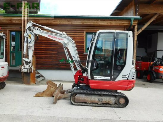 Excavadora - Takeuchi - tb 228 ( 2.810kg ) powertilt