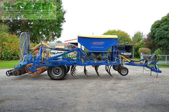 Sembradora - Treffler - tg 300.1 + lemken säschiene