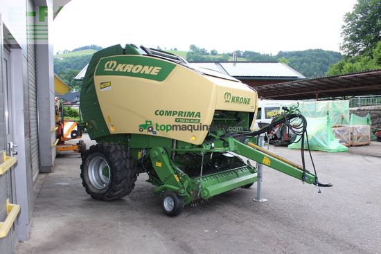 Empacadora gigant - Krone - comprima v 150 xc plus